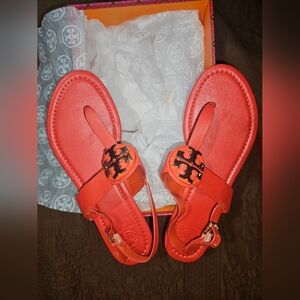 Tory Burch Bryce Leather Flat Thong Sandal Adjustable strap Color: Samba sz.9